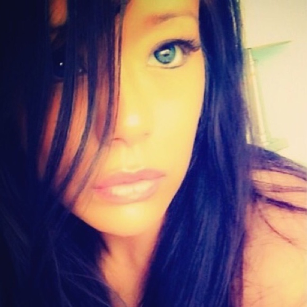 Meet your Posher, Elaine